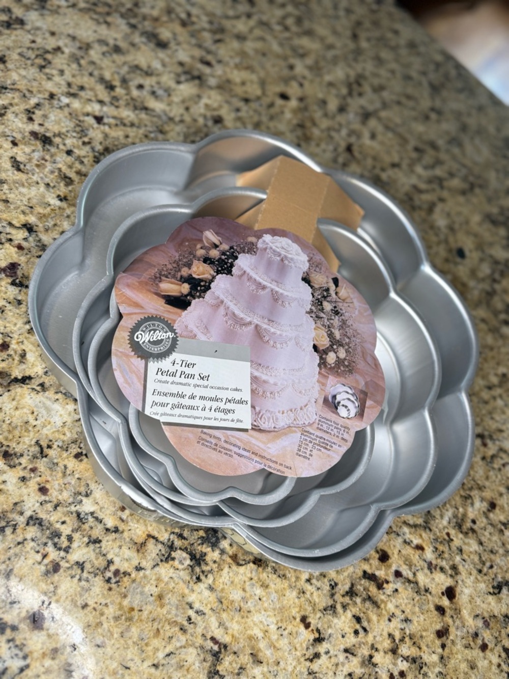 Wilton Silver 4-Tier Petal Pan Set